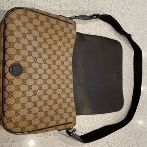 Mens large Gucci messenger bag